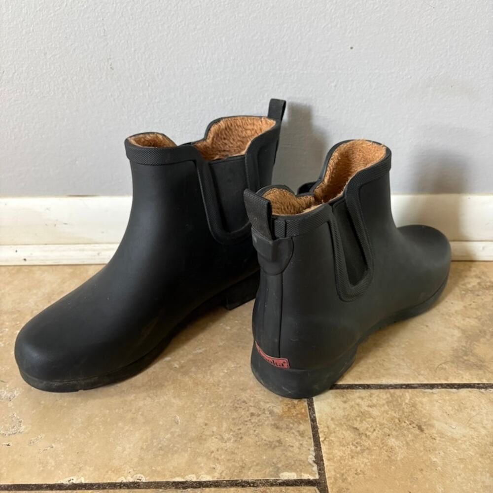 Chooka Rain Boots Womens 8 Delridge Chelsea Black Pull-on Faux Fur Lined